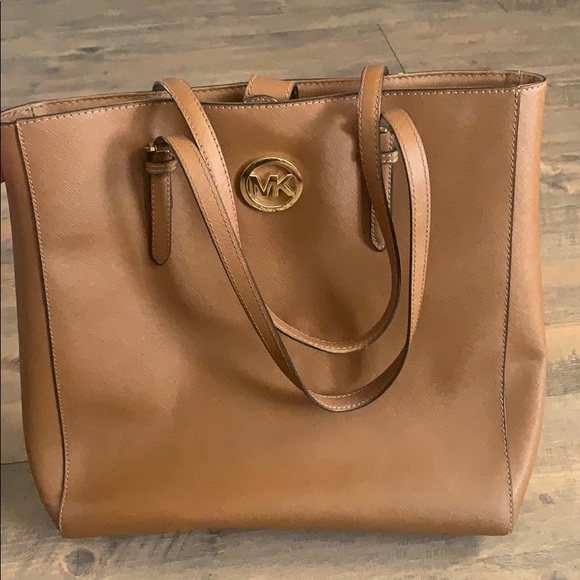 100% Authentic Mint Condition MK Purse - Picture 5 of 5